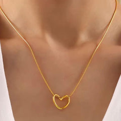 Heart Pendant with Chain / Gold Plated