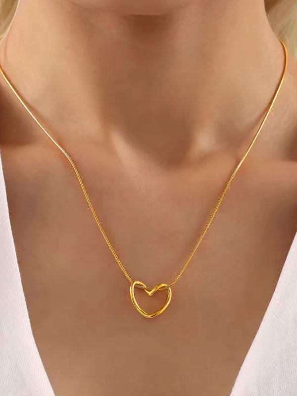 Heart Pendant with Chain / Gold Plated