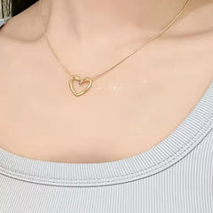 Heart Pendant with Chain / Gold Plated