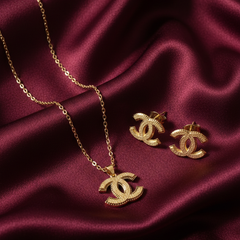 Amaura Radiant Emblem Neckset “Shimmer Icon Glow”