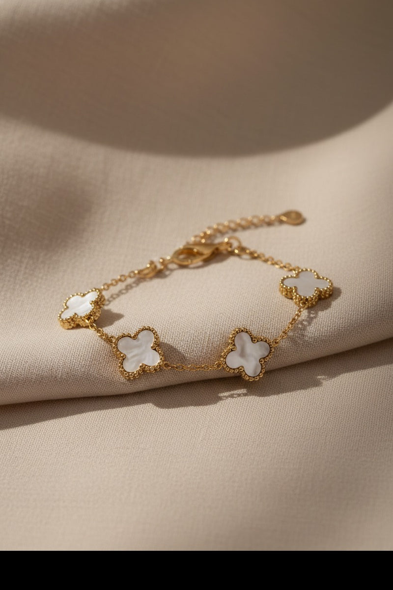 Amaura Ivory Clover Luxe Bracelet Picture