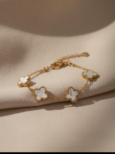 Amaura Ivory Clover Luxe Bracelet Picture
