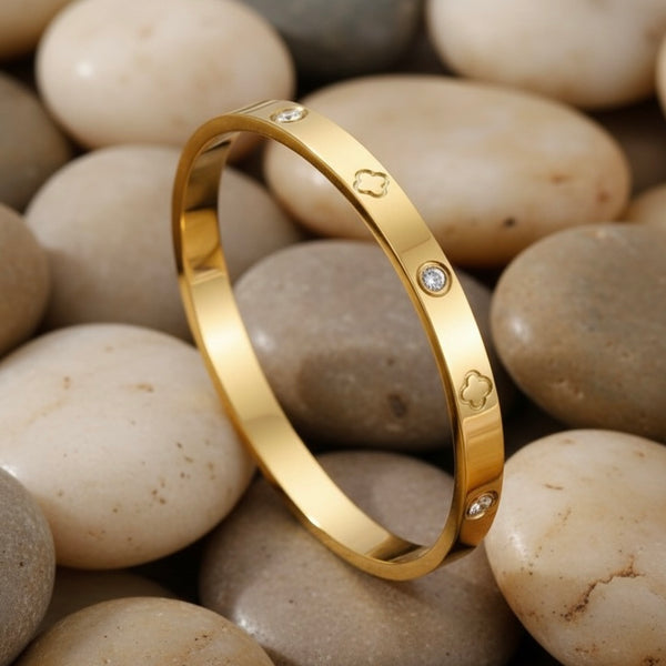 Textured Designer Kada