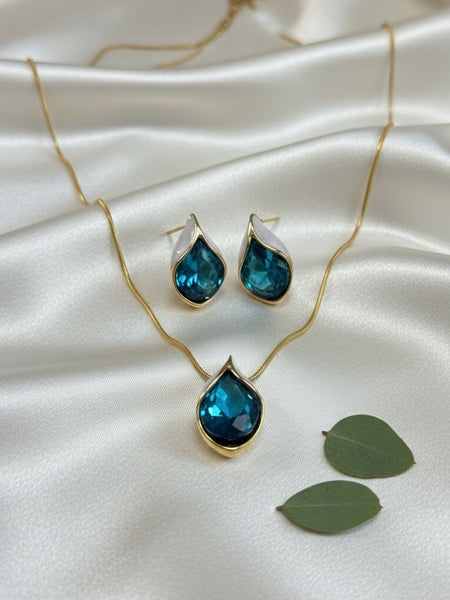 Amaura Blue Oasis Necklace Set “Azure Accent Gold Set”