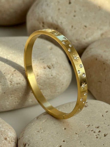 Amaura Celestial Spark Gold Kada Close View