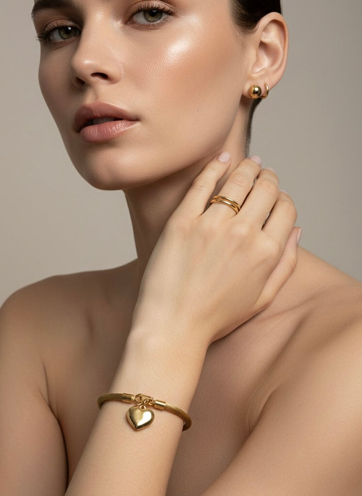 Amaura Heartlock Gold Kada With Model