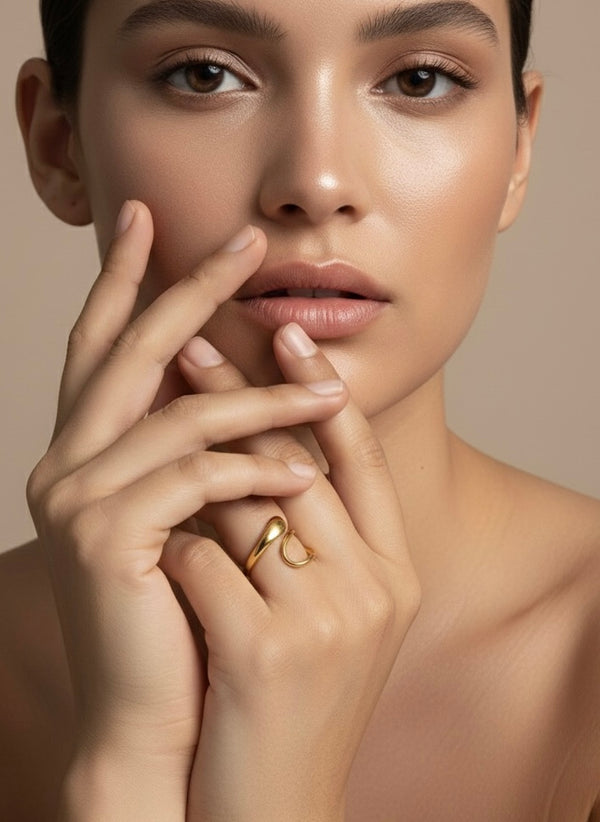 Organic Curve Adjustable Gold Ring