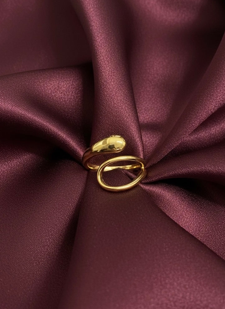 Organic Curve Adjustable Gold Ring