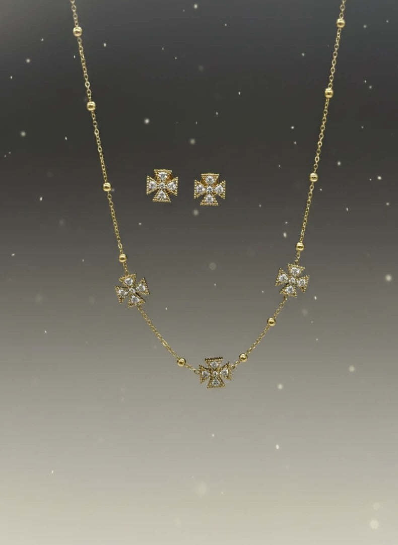 Women gold necklace set with studs
