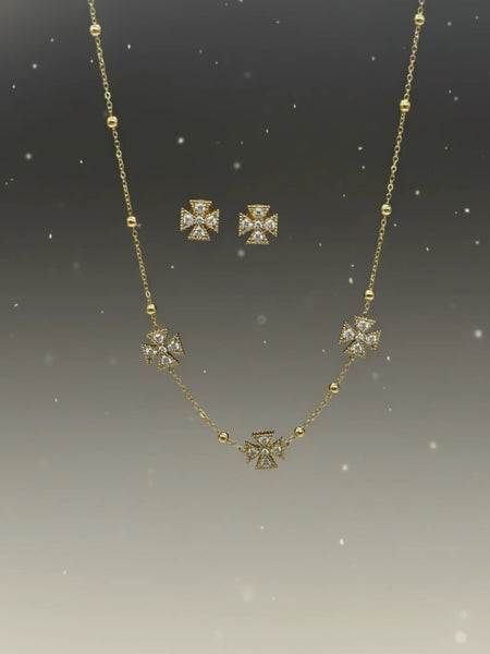Women gold necklace set with studs
