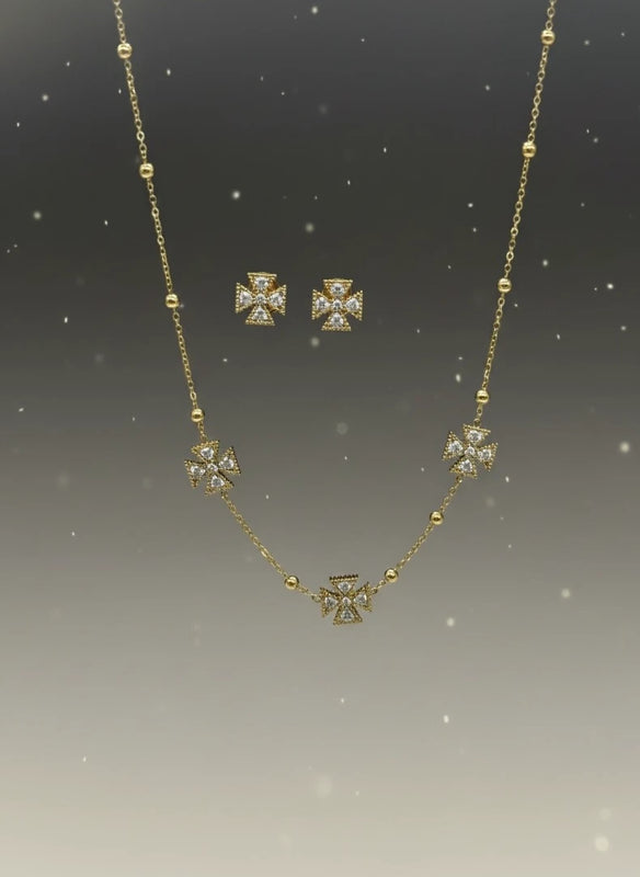 Women gold necklace set with studs
