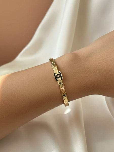 Minimalist gold finish kada
