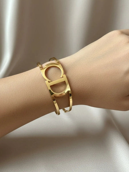 Minimalist big cuff bracelet design
