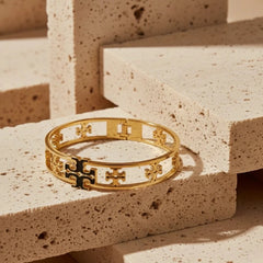 Women’s stylish stainless steel kada
