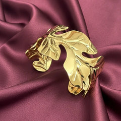 Luxury golden cuff bracelet for women
