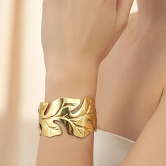 Big cuff leaf design bracelet
