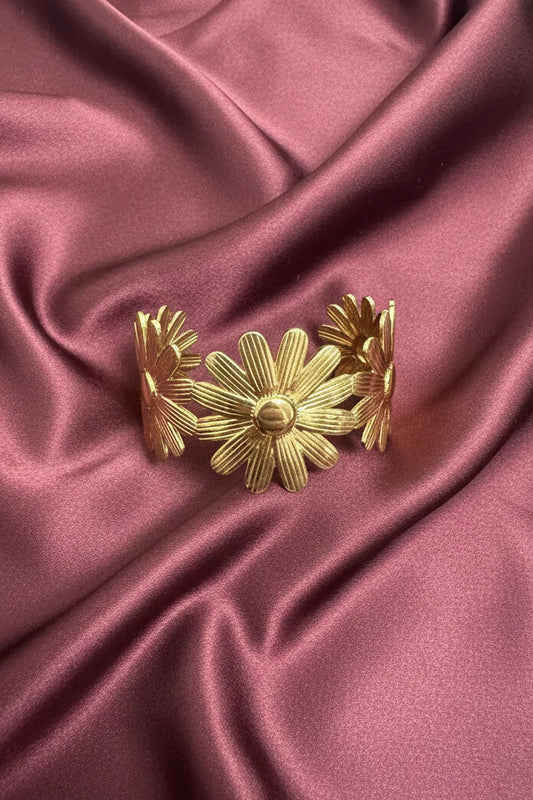Big cuff floral bracelet design
