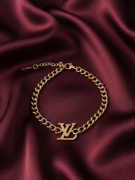 Luxe Monogram Chain Bracelet “Golden Icon Statement”