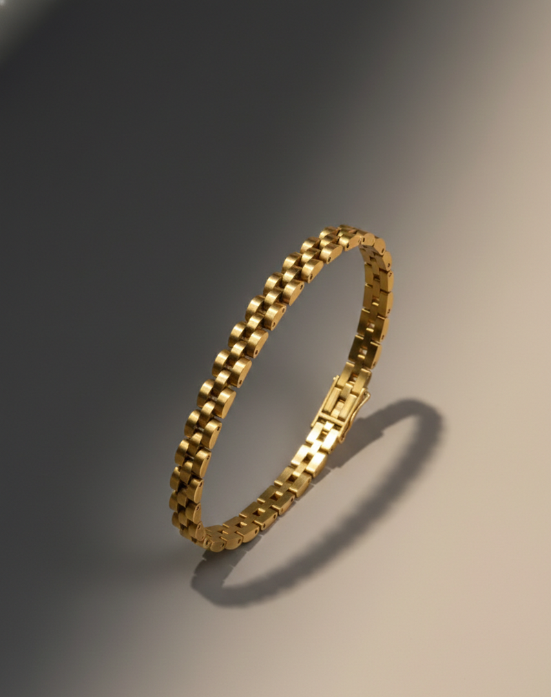 Amaura Classic Link Gold Bracelet View