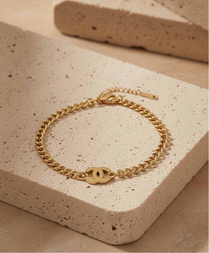 Amaura Golden Emblem Chain Bracelet Picture