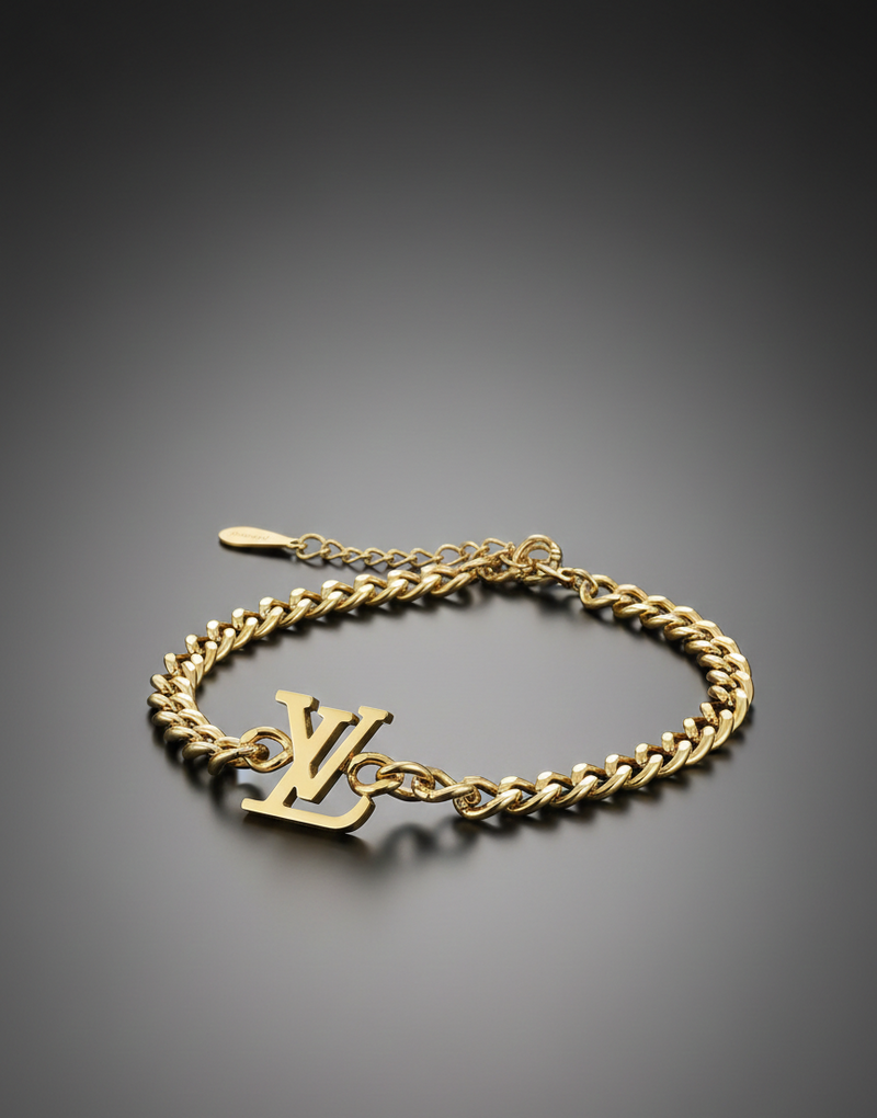 Luxe Monogram Chain Bracelet “Golden Icon Statement”