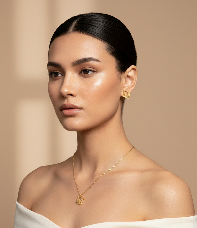 Amaura Initial Glow Gold Set With Model