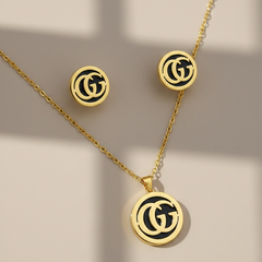 Amaura Noir Gold Emblem Set Image