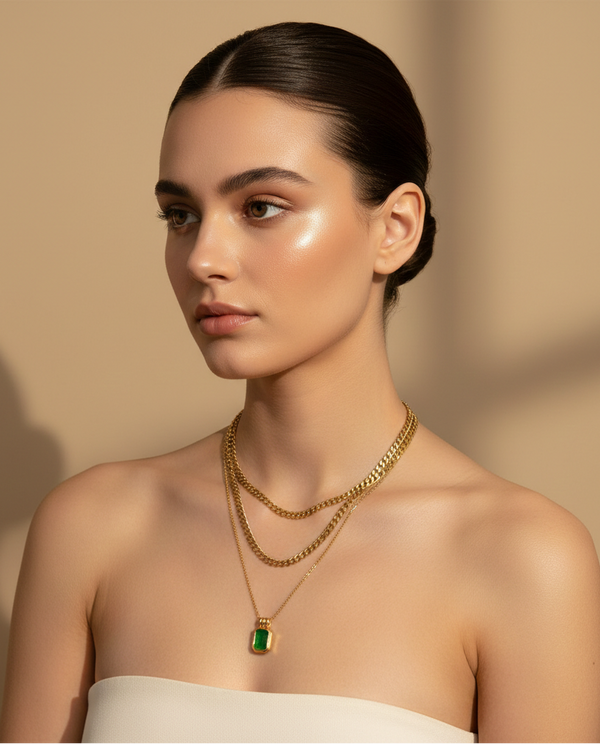 Emerald Drop Layered Chain With Model