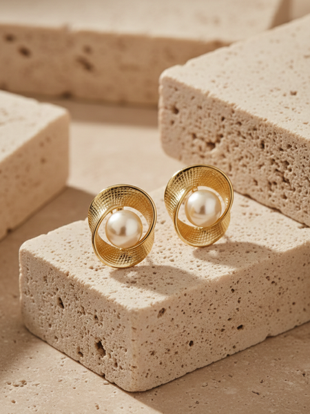 Pearl with golden Stud Image