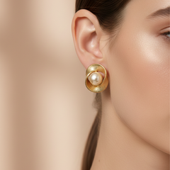 Pearl with golden Stud Earring
