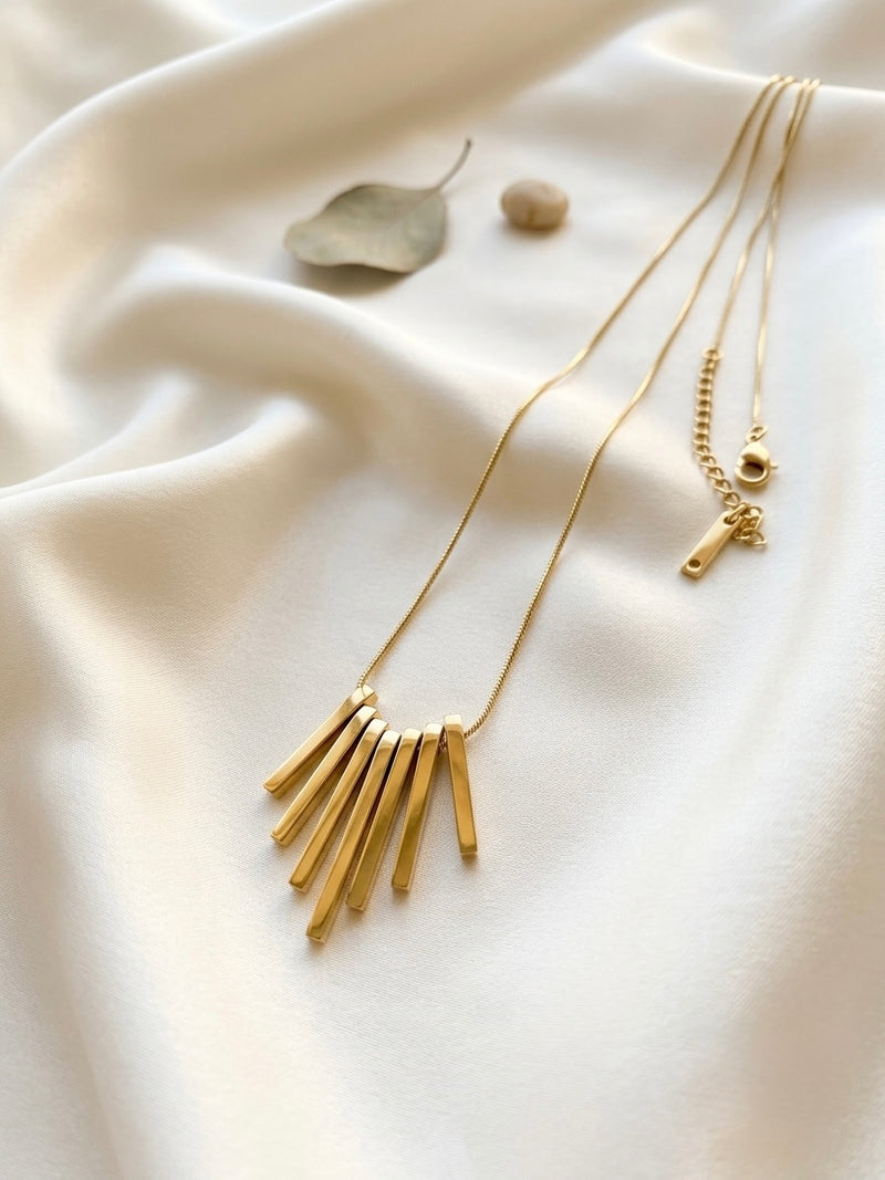 Gold Plated Tassels Like Goddess Rays Pendant Chain for Women