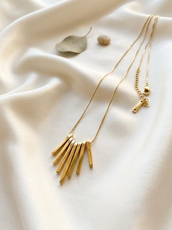 Gold Plated Tassels Like Goddess Rays Pendant Chain for Women