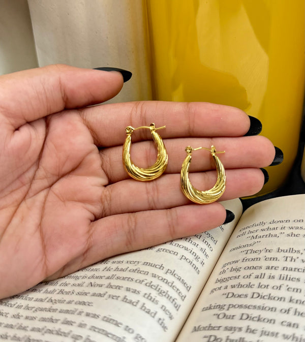 Minimal Hoop Earrings