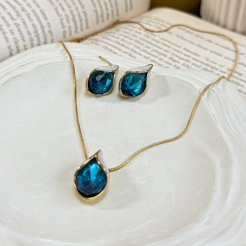 Amaura Blue Oasis Necklace Set “Azure Accent Gold Set”