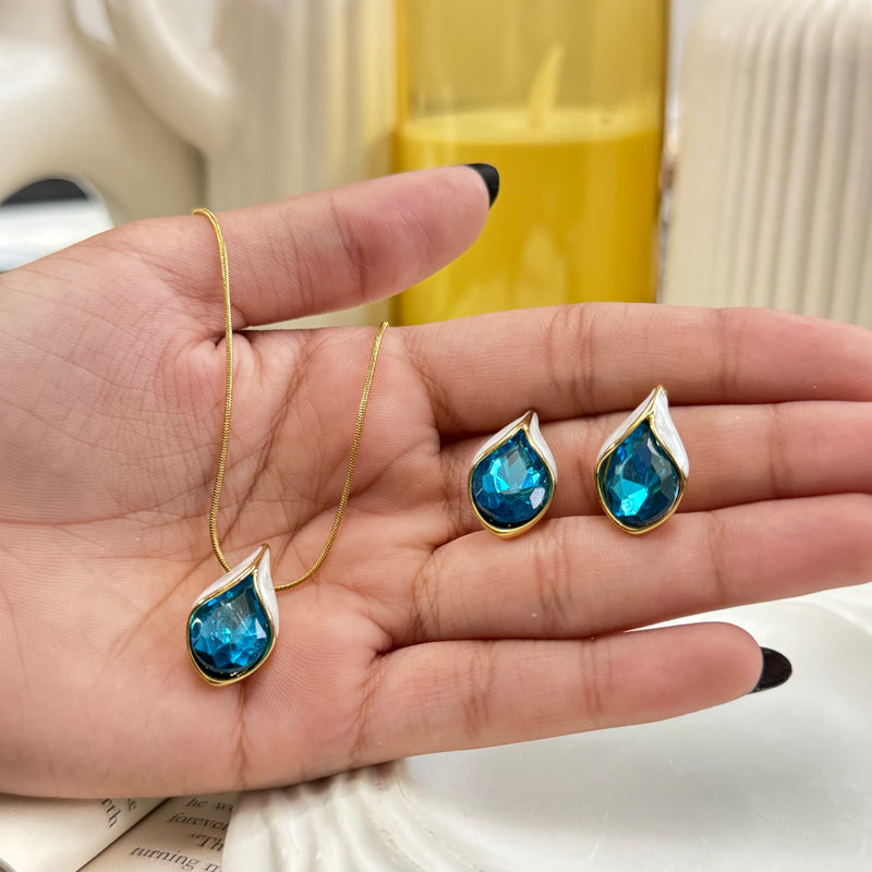 Amaura Blue Oasis Necklace Set “Azure Accent Gold Set”