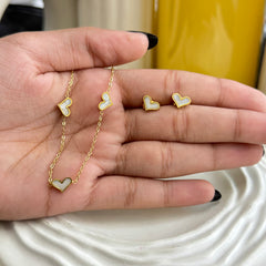 Amaura Pearlescent Gold Luxe Set “Pearl-Infused Gold Beauty”