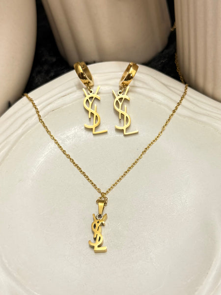 Amaura Golden Whisper Necklace Set “Soft Gold Elegance”