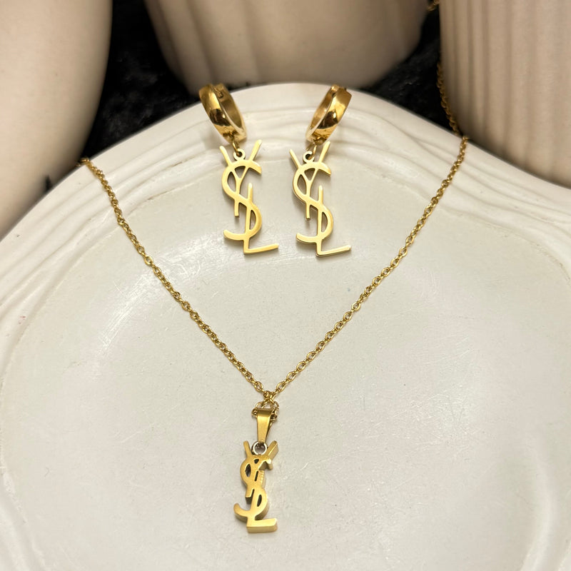 Amaura Golden Whisper Necklace Set “Soft Gold Elegance”