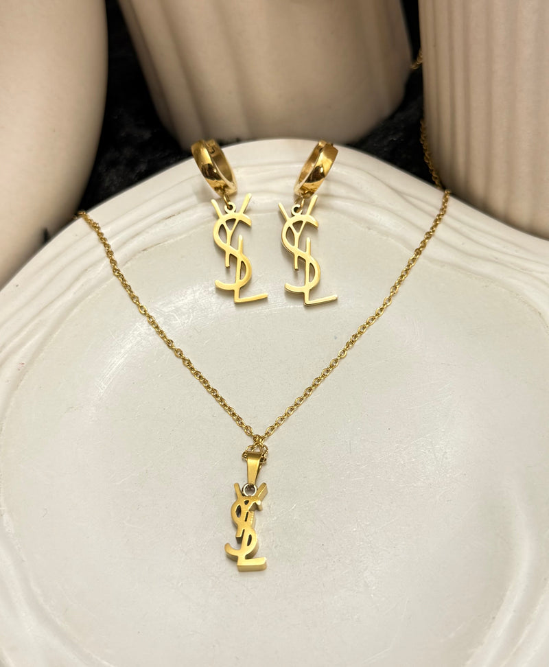 Amaura Golden Whisper Necklace Set “Soft Gold Elegance”