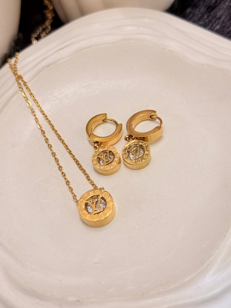 Amaura Lustrous Light Gold Set “Golden Radiance Necklace”