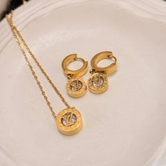 Amaura Lustrous Light Gold Set “Golden Radiance Necklace”