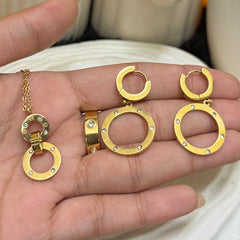 Amaura Diamond Sparkle Gold Set “Golden Shimmer & Stones”