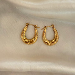 Set of hoops