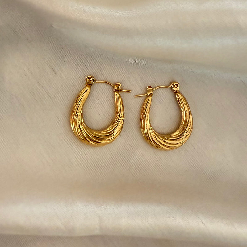 Set of hoops