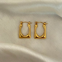Set of hoops