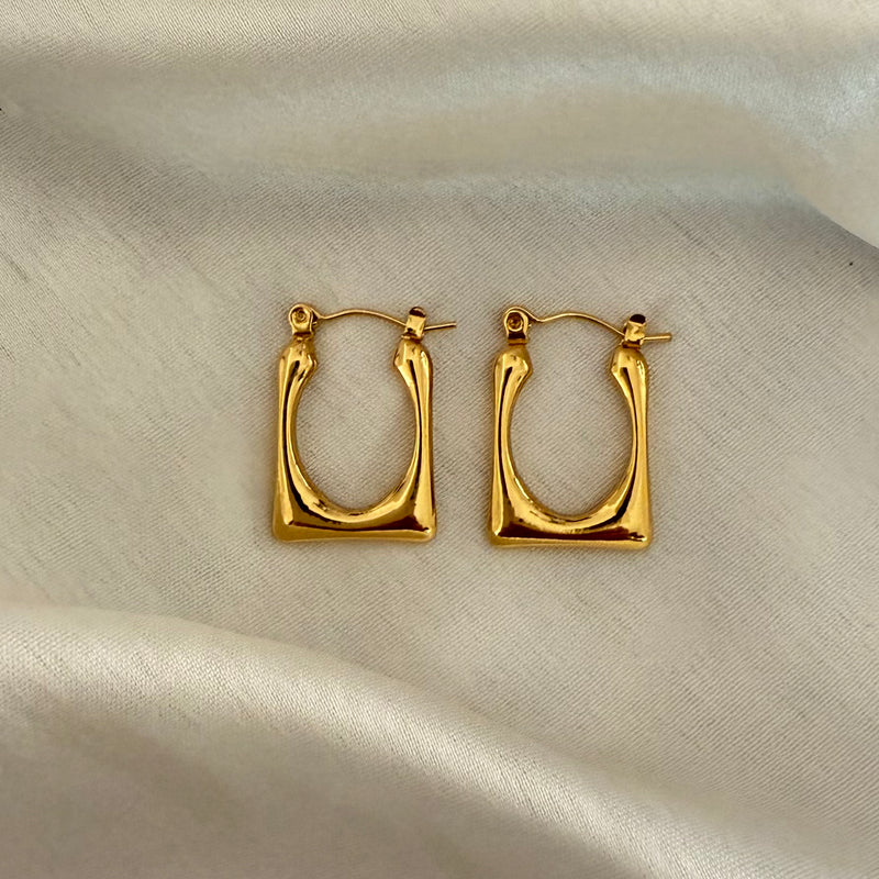 Set of hoops