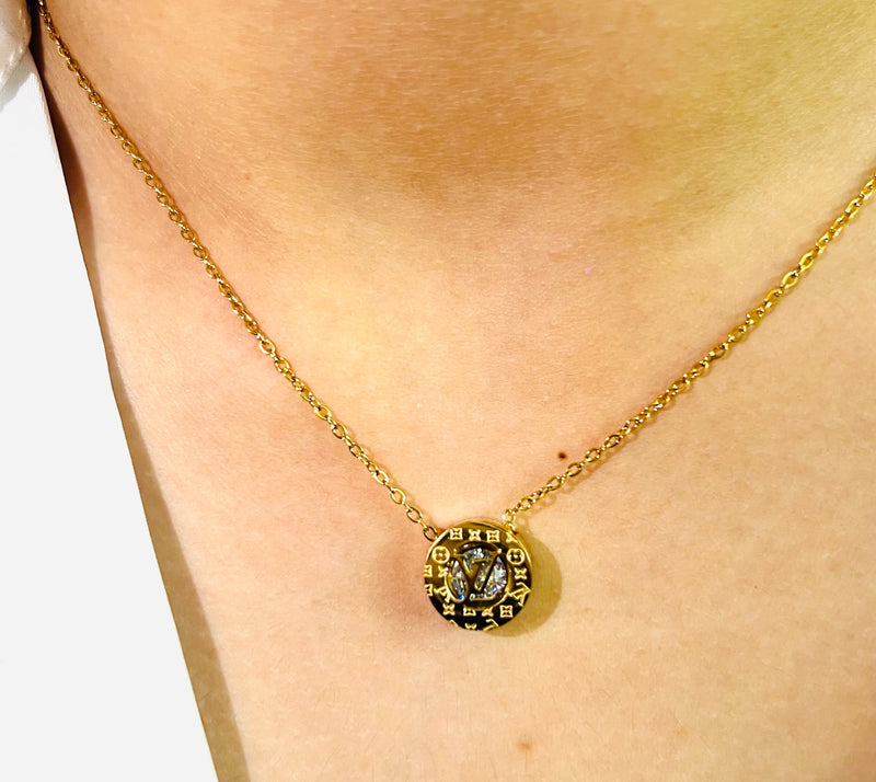 Amaura Lustrous Light Gold Set “Golden Radiance Necklace”