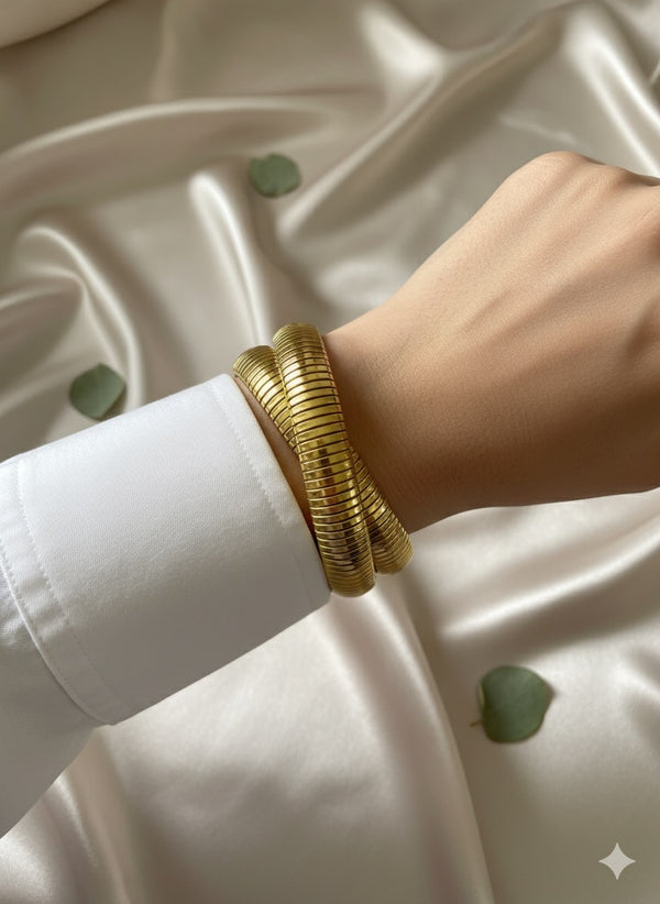 Elegant Gold Coiled Bangle Set for Women