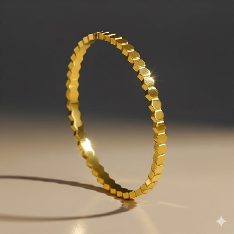 Demi-fine Kada