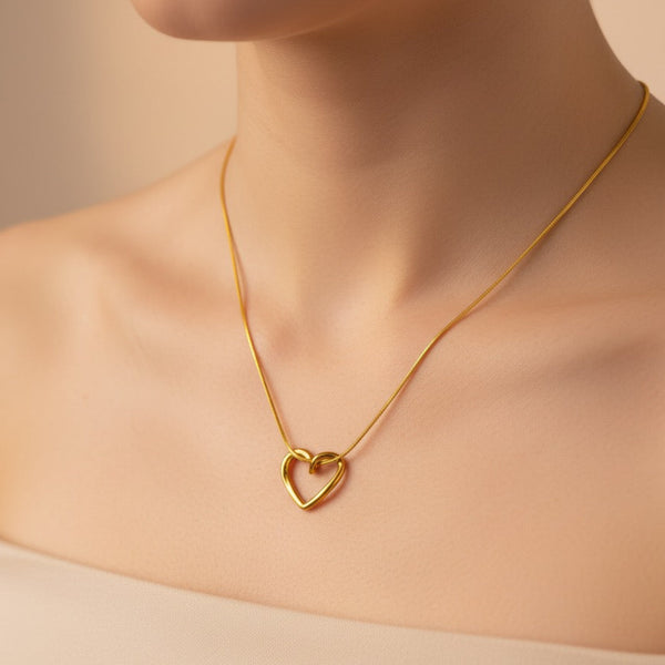 Heart Pendant with Chain / Gold Plated